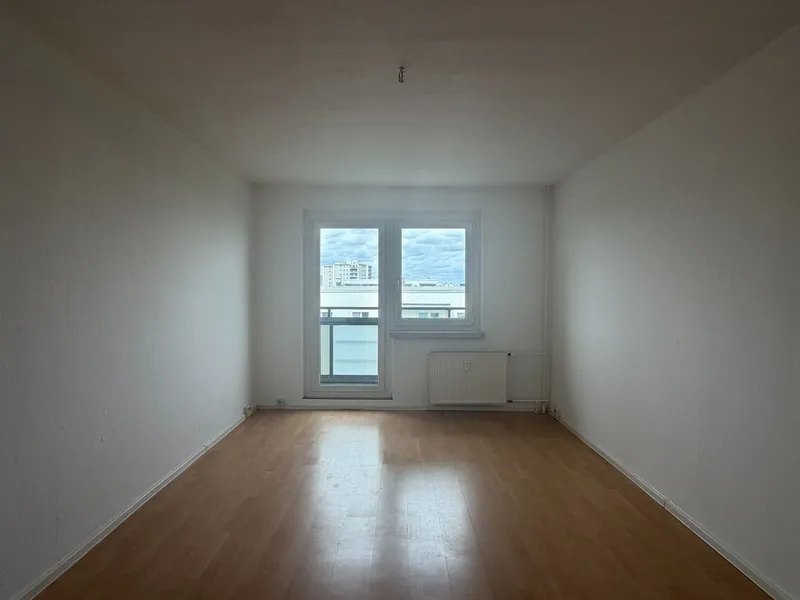 Platz für alle - Familienapartment mit Balkon und Aufzg - in Hellersdorf — photo 1